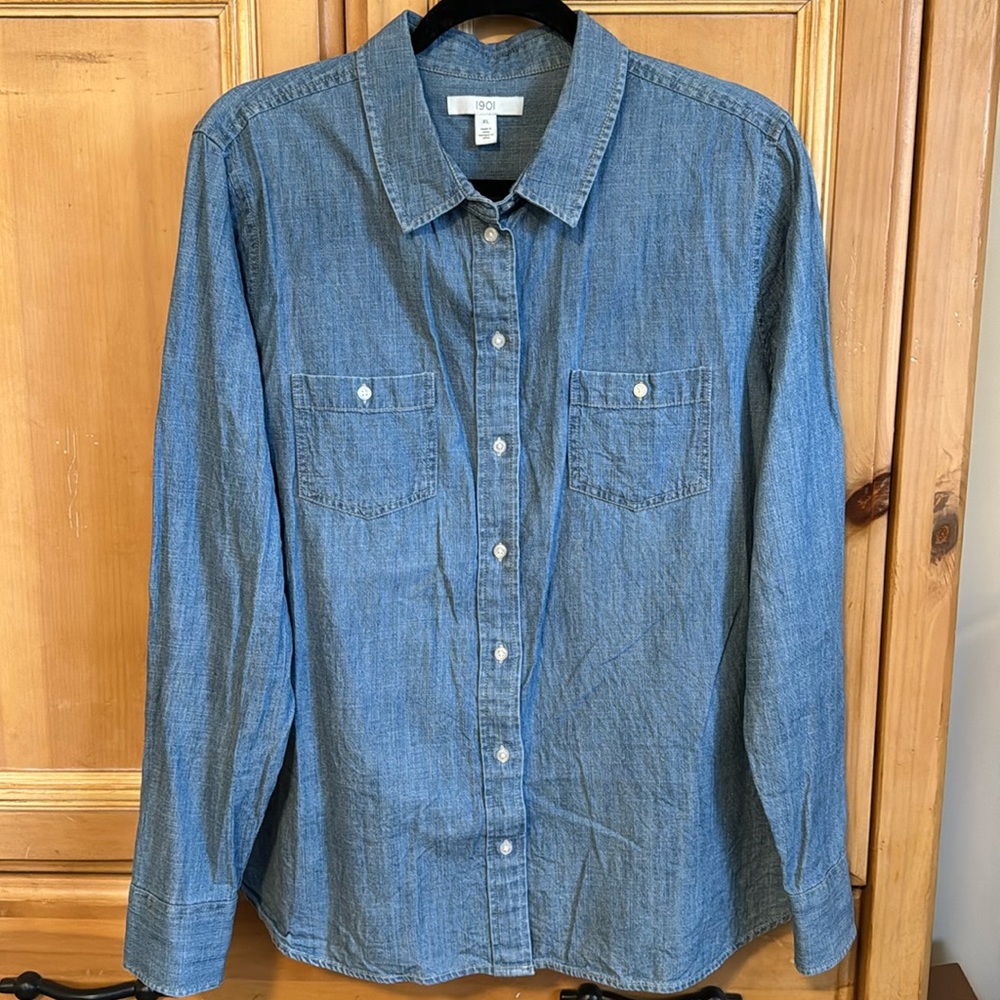 1901 Classic Chambray Shirt